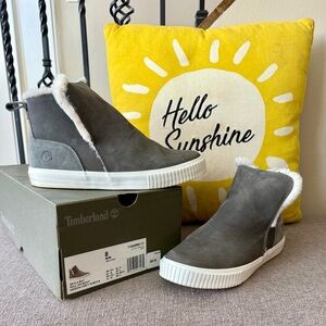 Timberland Skyla Bag Gray Nubuck Slip-On Boots